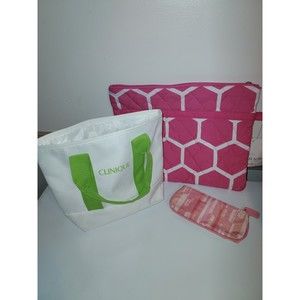 Buckhead Betties The Bee Line Pink Quilted Zipper Bag Clinique Makeup Bags